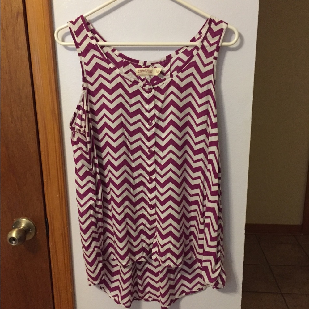 Purple and White Chevron Tank Top Large - Picture 3 of 8